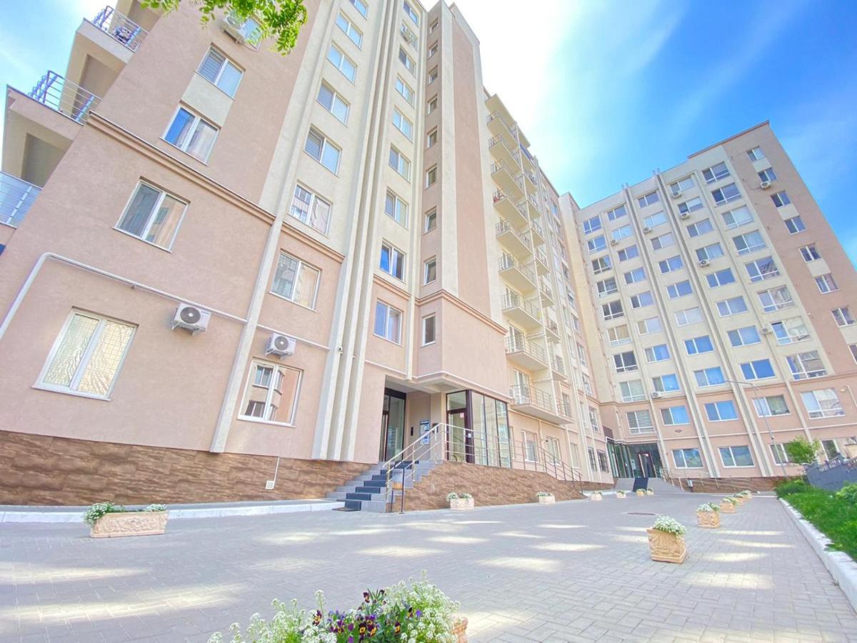 New Lux Apartment In คีชีเนา ภายนอก รูปภาพ