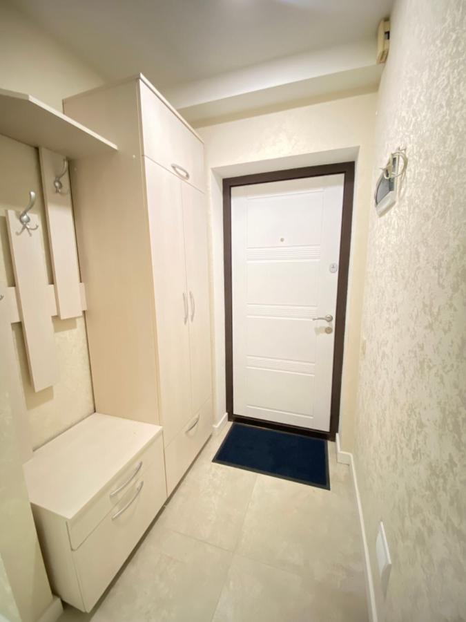 New Lux Apartment In คีชีเนา ภายนอก รูปภาพ