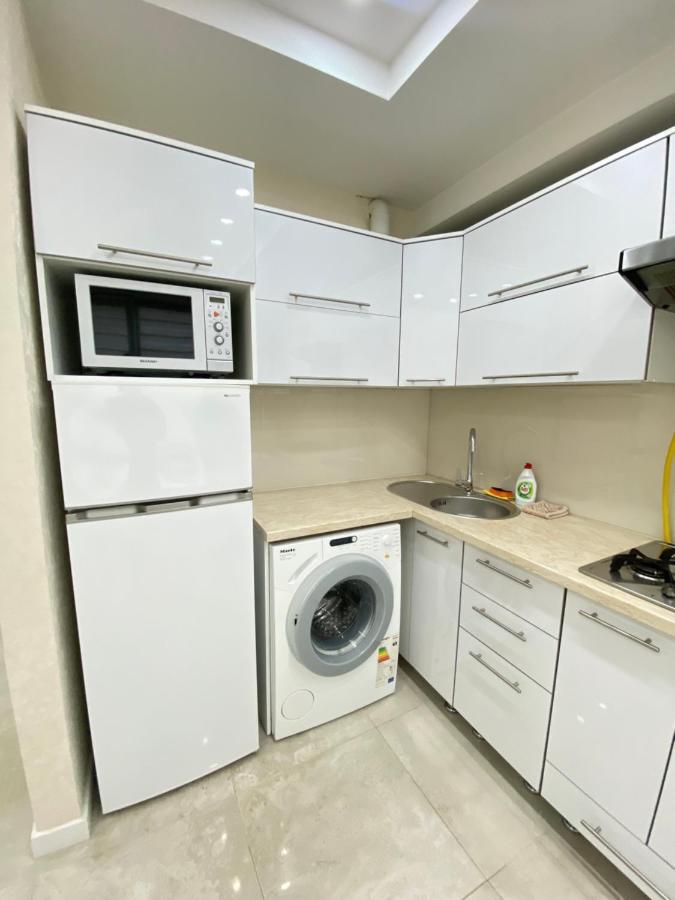 New Lux Apartment In คีชีเนา ภายนอก รูปภาพ