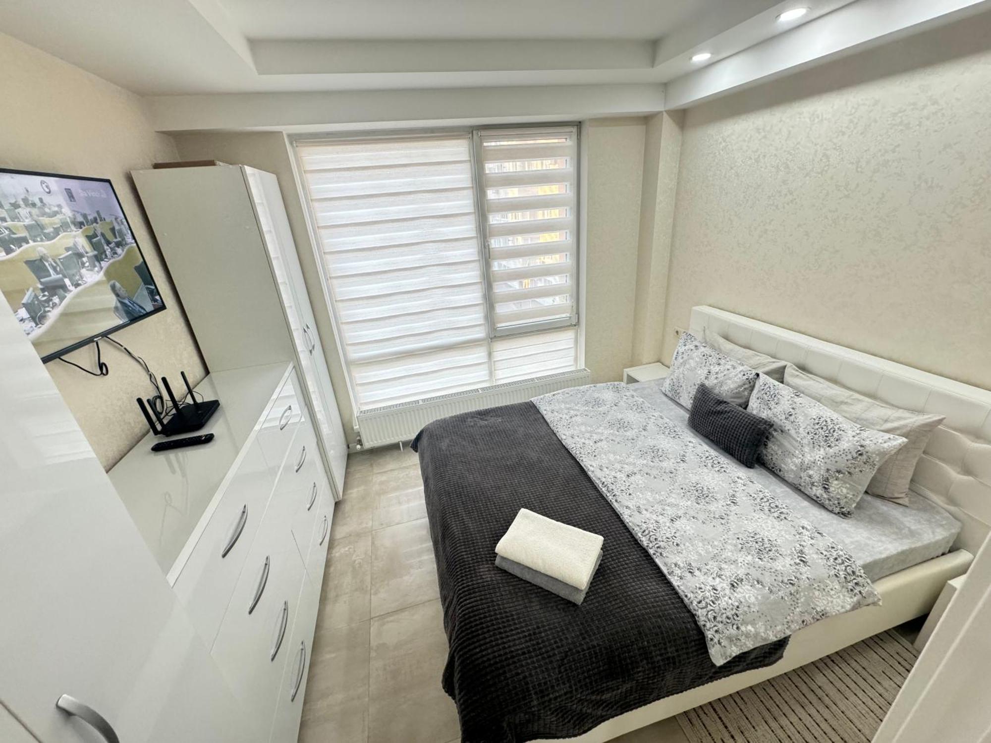New Lux Apartment In คีชีเนา ภายนอก รูปภาพ