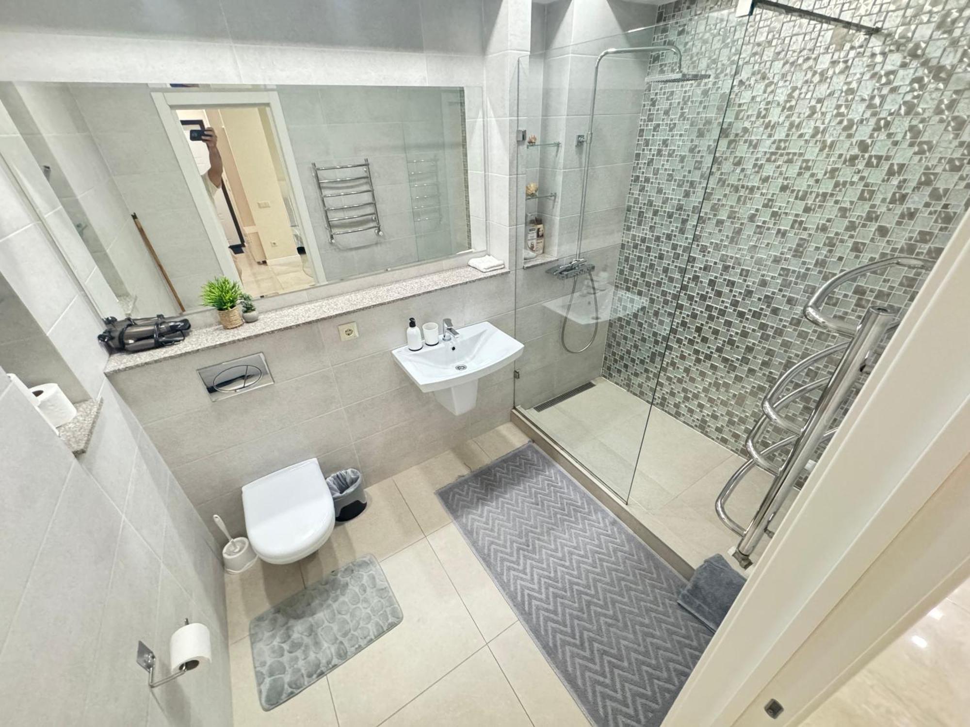New Lux Apartment In คีชีเนา ภายนอก รูปภาพ