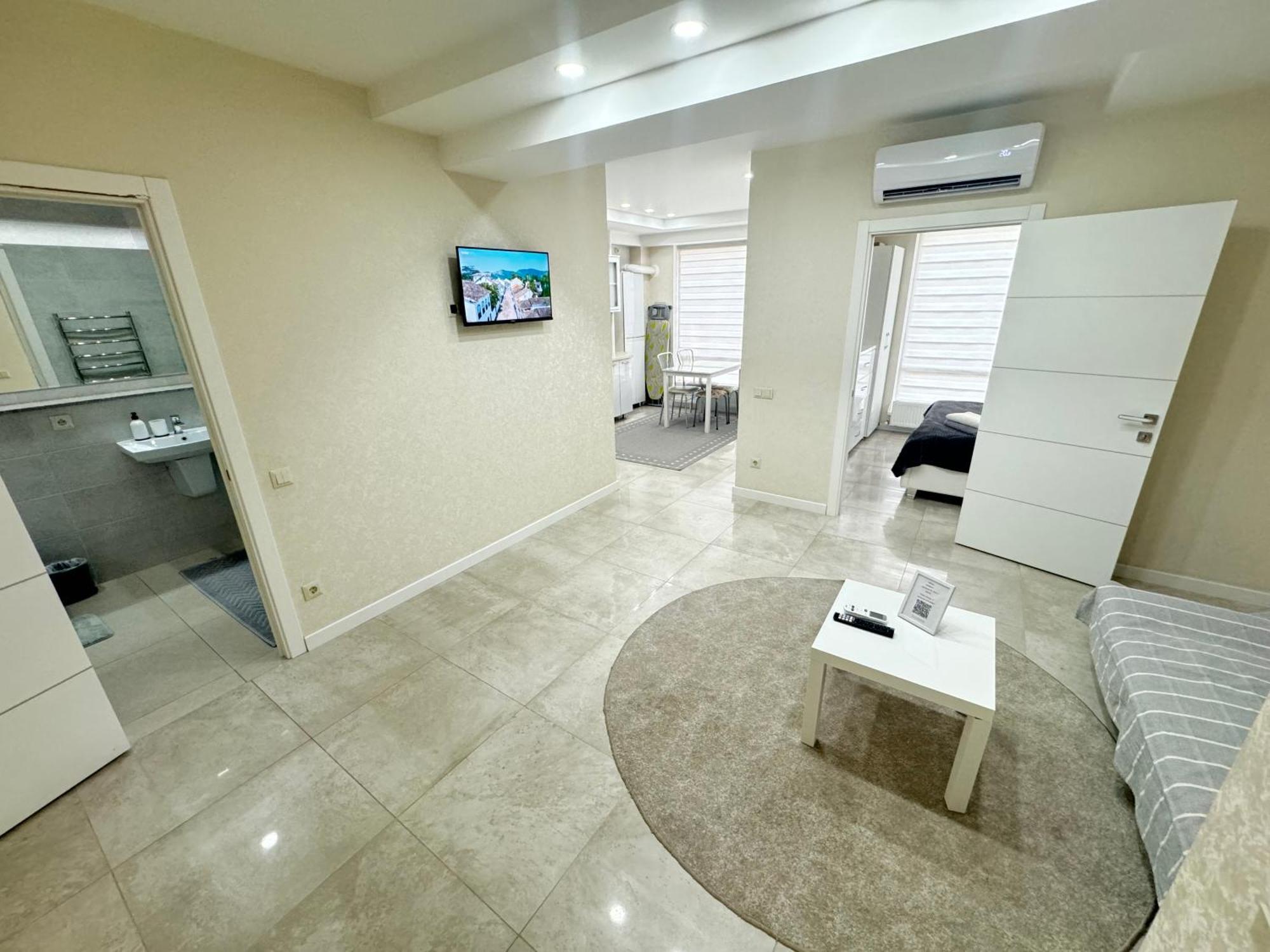 New Lux Apartment In คีชีเนา ภายนอก รูปภาพ