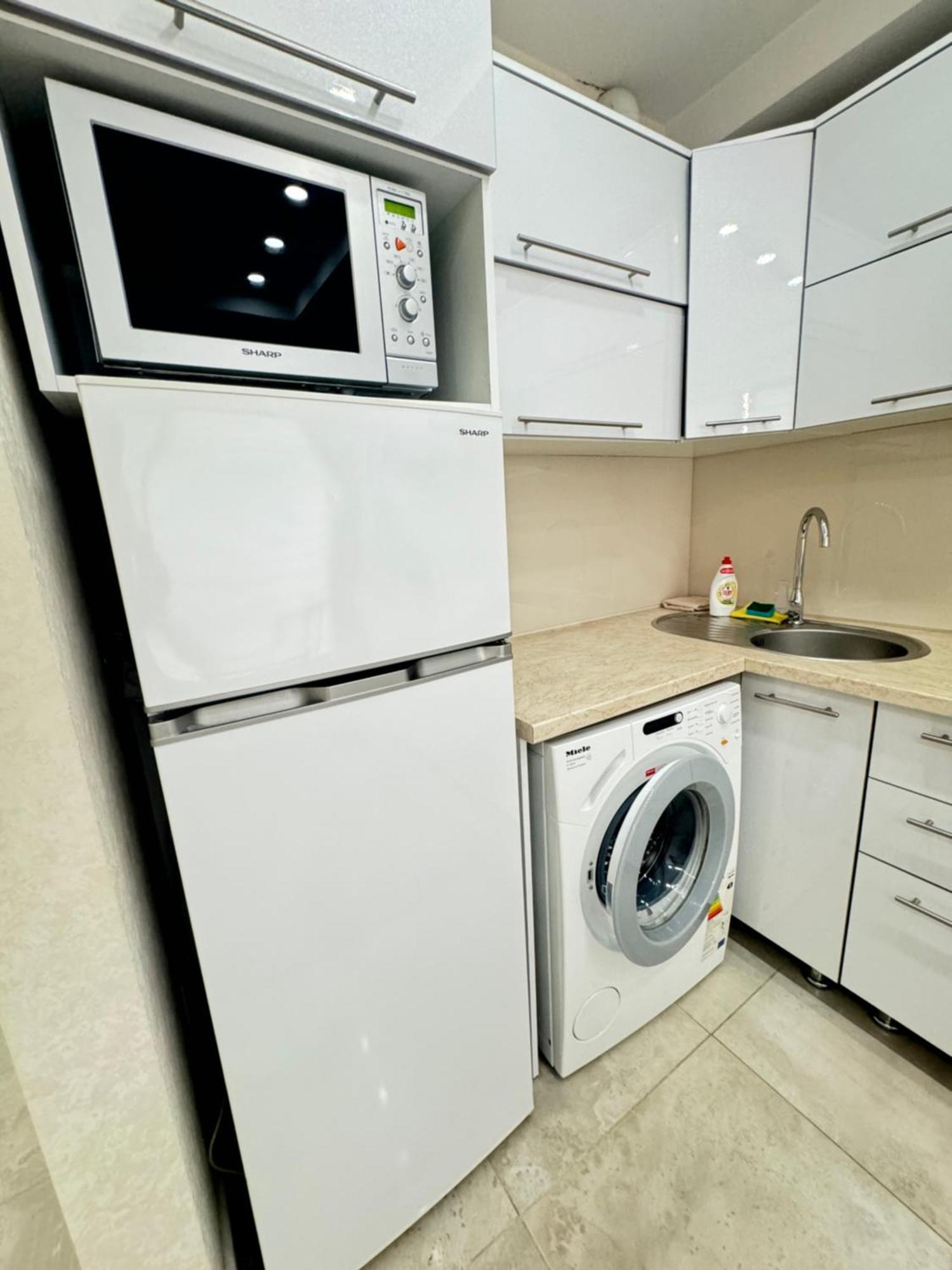 New Lux Apartment In คีชีเนา ภายนอก รูปภาพ