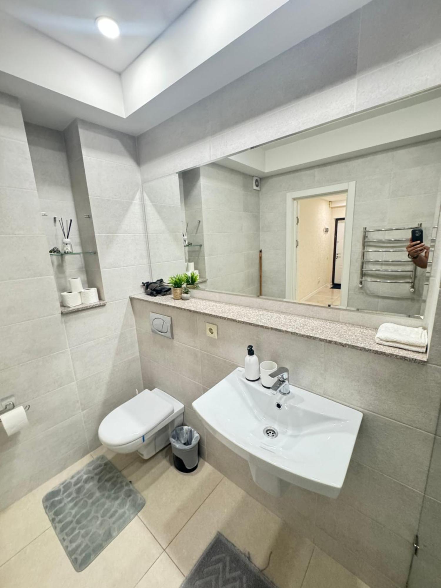 New Lux Apartment In คีชีเนา ภายนอก รูปภาพ